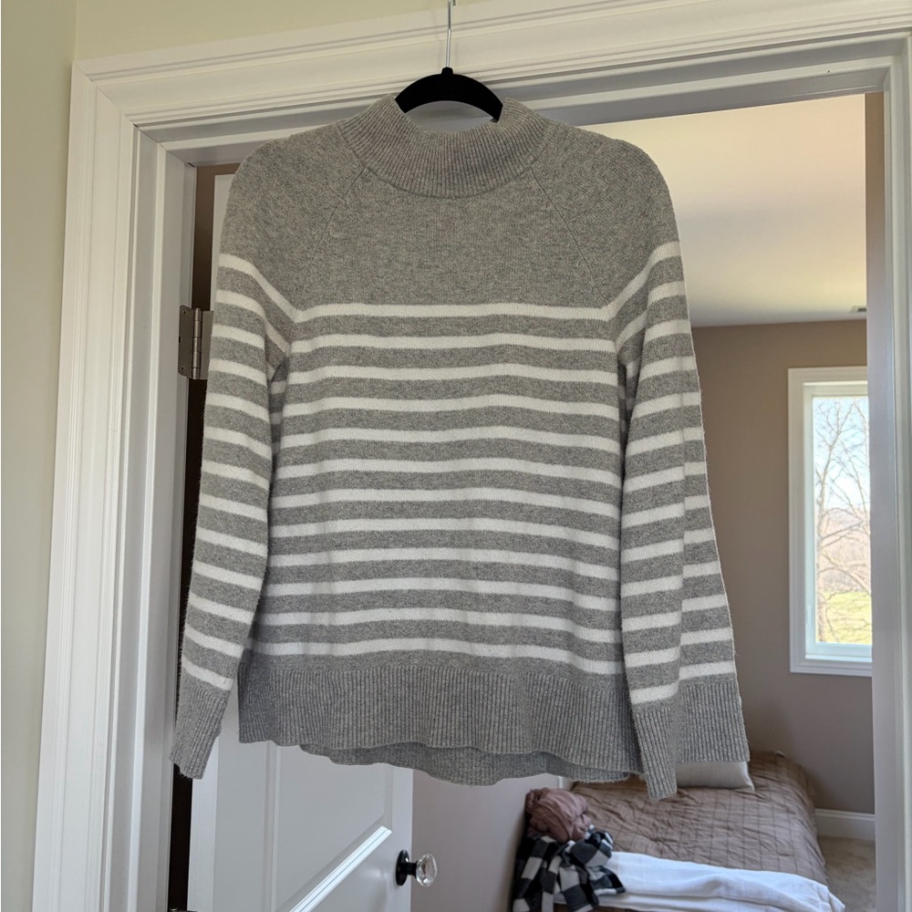 Charter Club Heather Gray Knit Sweater